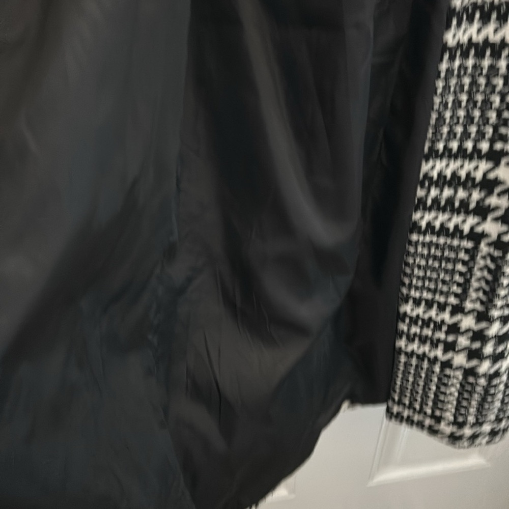Forever 21 houndstooth coat - Picture 4 of 10